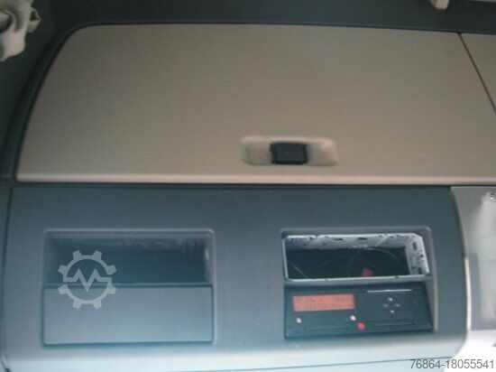 Standardní tahač MAN TGX 18.500 XXL INTARDER EURO 6 MOTORSCHADEN