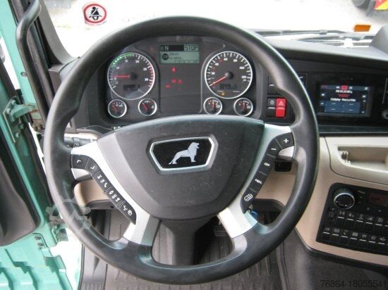 Standardní tahač MAN TGX 18.500 XXL INTARDER EURO 6 MOTORSCHADEN