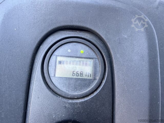 Ručně vedený zakladač Linde L10