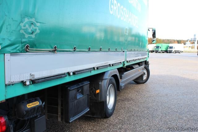 Valníkový nákladní automobil s plachtou Mercedes-Benz Atego 1221L EXPORT