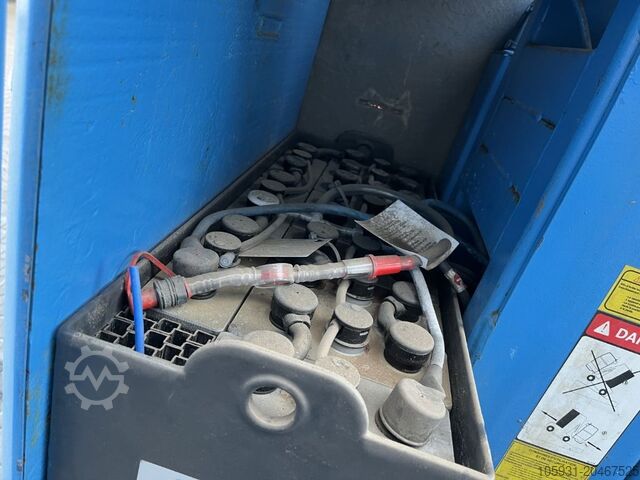 Teleskopická stožárová plošina Grove Toucan860