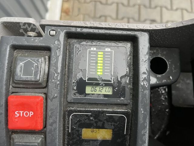 Traktor Jungheinrich EZS350