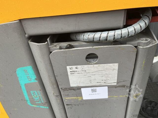 Traktor Jungheinrich EZS130