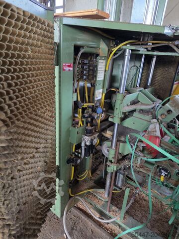 Through-feed machining center Hundegger p10