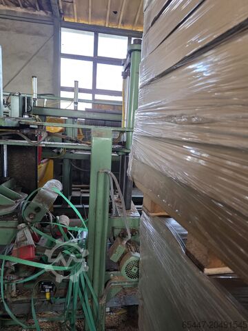 Through-feed machining center Hundegger p10