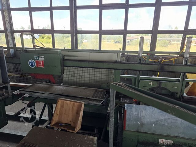 Through-feed machining center Hundegger p10