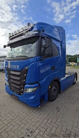 Standardní tahač Iveco 
