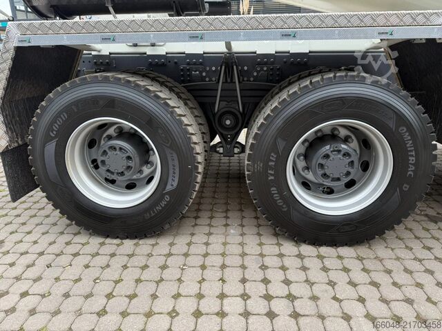 Blandare Renault K480 Renault K480 8X4 EuromixMTP EM 10 L