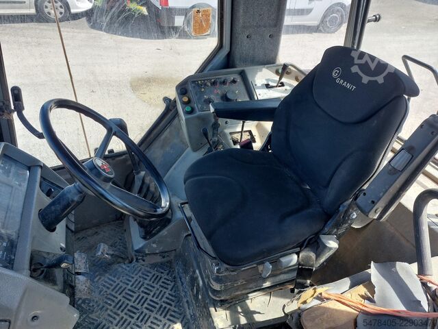 Traktor Massey Ferguson 3085