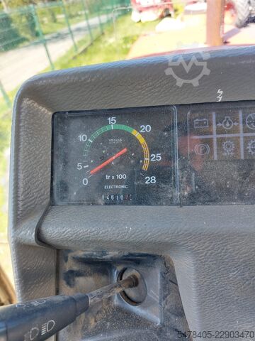 Traktor Massey Ferguson 3085
