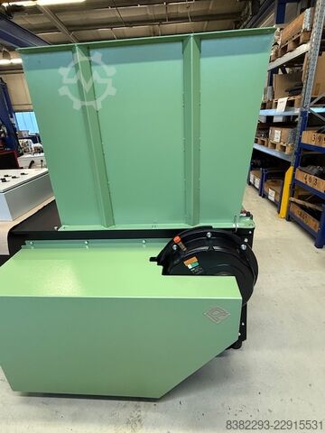 Ağaç parçalama makinesi / Parçalayıcı RÖSSLER MHR830 ecoline