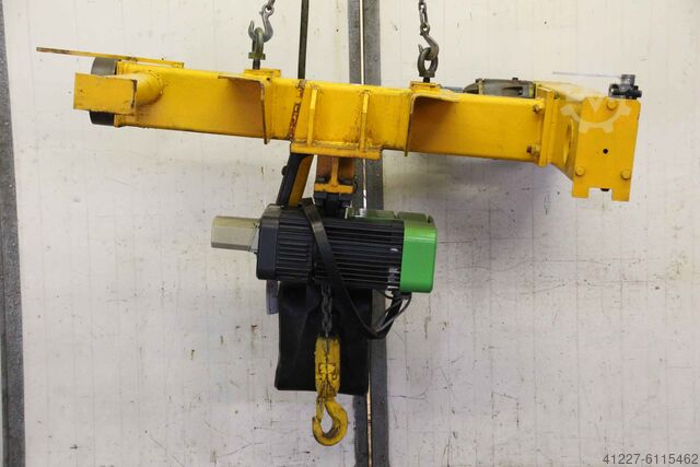 Kraanwagen met kettingtakel Demag Stahl Tragkraft 3200 kg