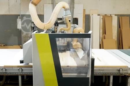 Maskinbearbetningscenter med snabbmatning UniTeam Lab 42/22 Nesting