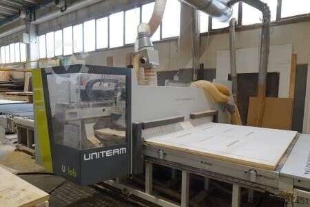 Maskinbearbetningscenter med snabbmatning UniTeam Lab 42/22 Nesting