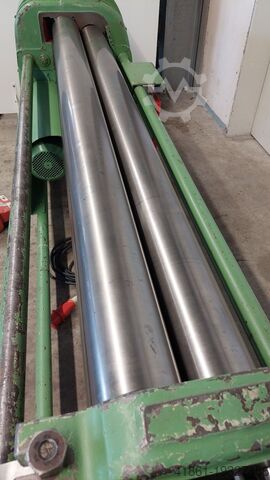 Gemotoriseerde plaatbuigmachine met drie rollen FASTI 108/20/4