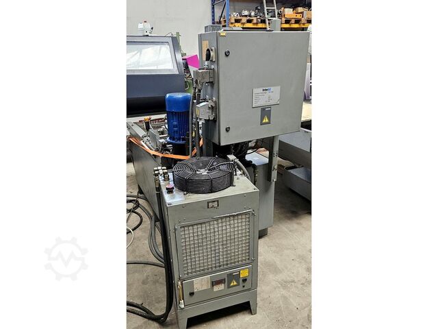 Pionowe centrum obróbcze DECKEL MAHO DMU 80T