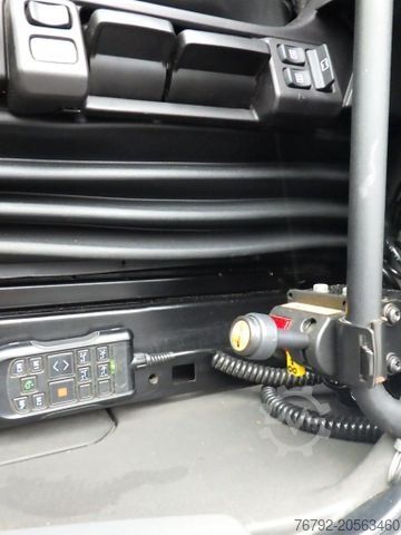 Standard SZM SCANIA R 450 A Highline/Ret./Hydr./Safety/Leder/Spoiler