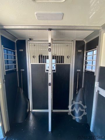 Kvægetransportør RENAULT Master STX Haras 3 Sitzer