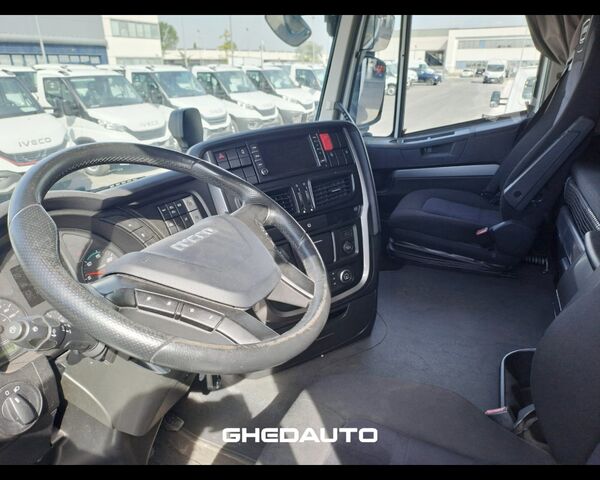 Standard tractor unit IVECO TRATTORE STRADALE IVECO STRALIS 460 LNG METANO