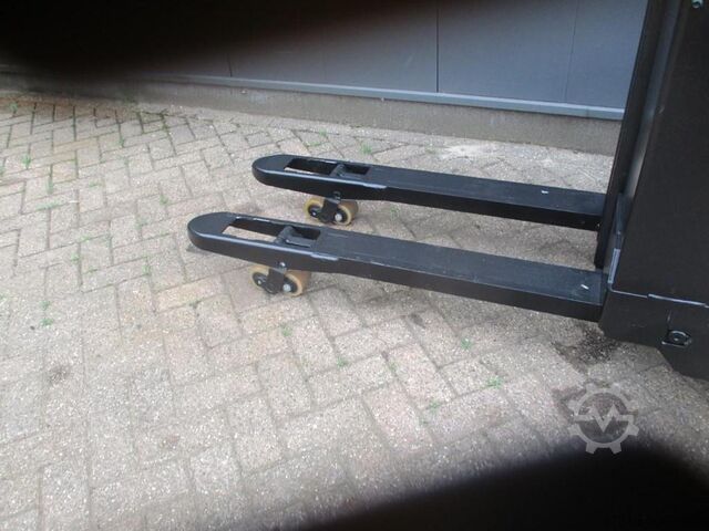 Palletstapelaar BT SWE 080L