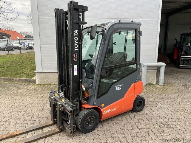 Elektro 4 Rad-Stapler Toyota 8 FBMK 16 T / 780 Std.!