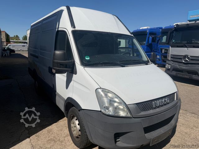 Højt tag varevogn IVECO o4.Tüv 07/2026