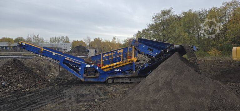 Grofsorteermachine op rupsen Fintec 640