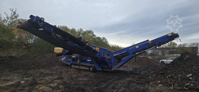 Grofsorteermachine op rupsen Fintec 640