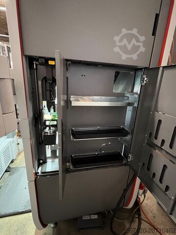 Kantpress med hanteringsrobot BYSTRONIC + KUKA Xpert 40/1030 + KR10R 1100 sixx