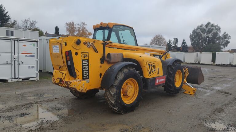 Telescopic Forklift JCB 535-140 with forks and loading bucket