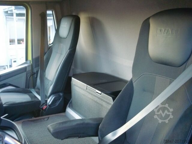 Camion frigorifique à caisse (camion surgelé) DAF XD 370 FA Tiefkühl 7.400mm LBW ThK AHK