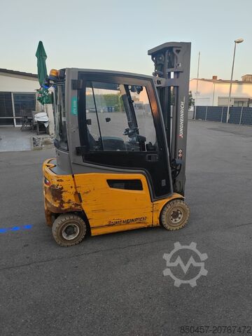 Elektryczny – 4 koła Jungheinrich EFG316k /5.5m/ batt 2022