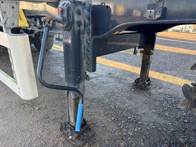 Houtstam-oplegger PAVIC Holzauflieger mit Schemel und Rungen