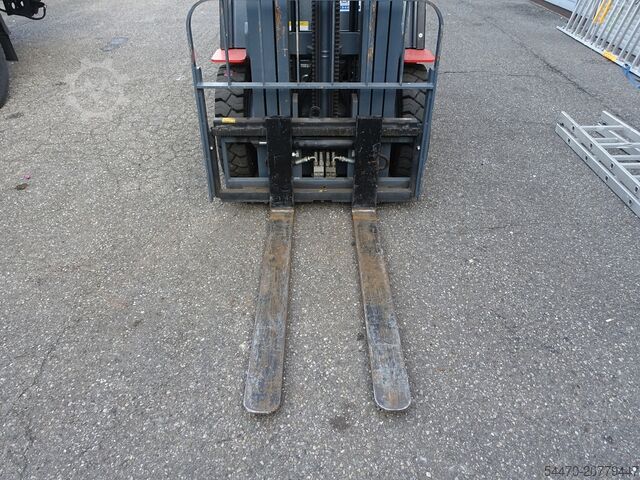 Gas viljuškar HELI CPYD 25