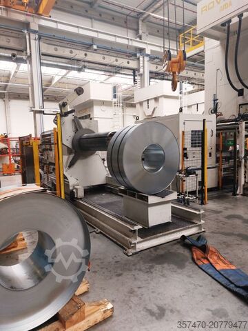 Přenosový lis Aida Rovetta S4-20000/5500x2500/LD-ET3 - 2000 ton