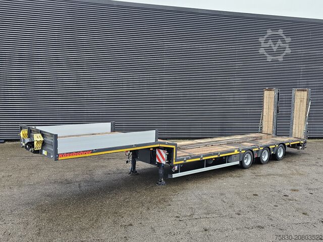 Low loader Kassbohrer LB3E / 3 AXLE / HYDRAULIC RAMP / LIFT AXLE