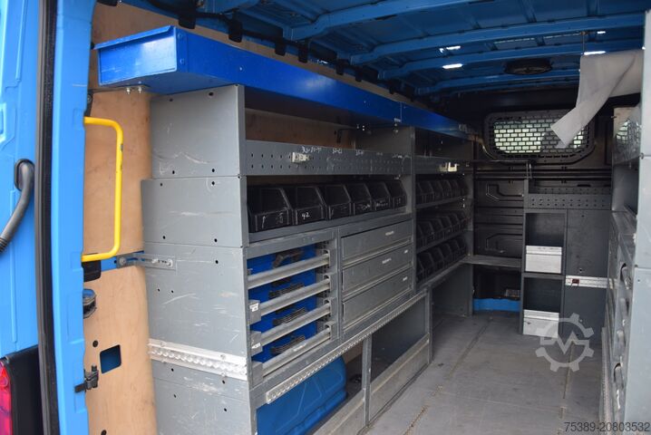 Panel van VW Crafter 35 Flach Werkstattwagen Regale AHK Klima