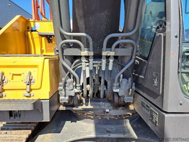 Crawler excavator Volvo EC 220 EL