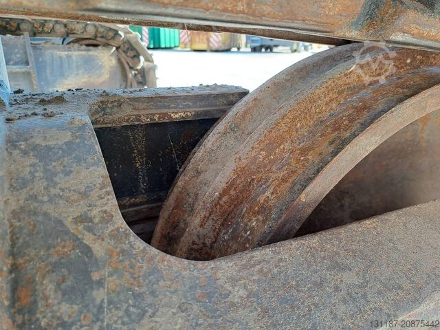 Crawler excavator Volvo EC 220 EL