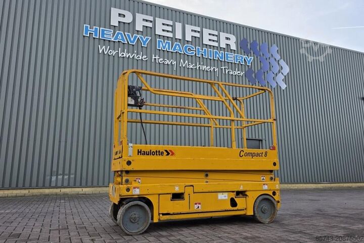 Scissor lift Haulotte Compact 8 As-Is, Electric, 8.2m Working Height, 35