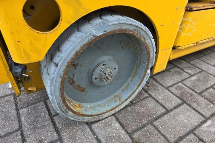 Scissor lift Haulotte Compact 8 As-Is, Electric, 8.2m Working Height, 35