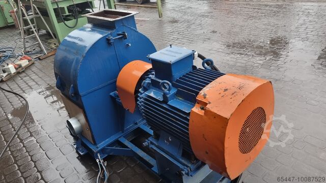 Slagkvarn för träflis, biomassa, flishugg Młyn bijakowy 55kw