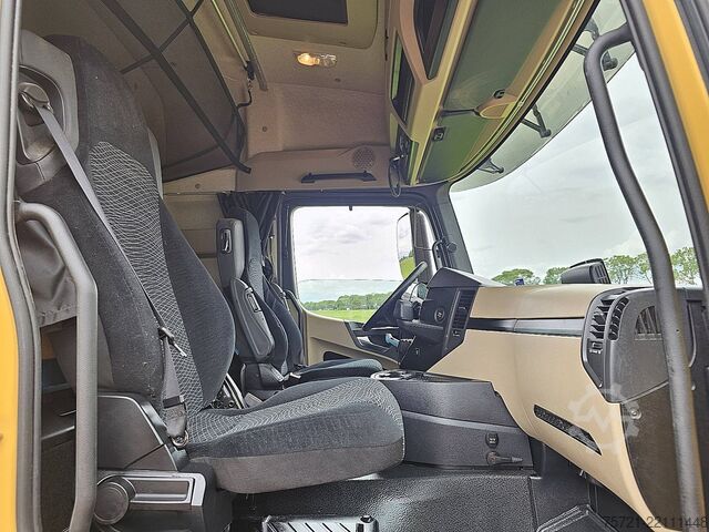 Standaard trekker MERCEDES-BENZ ACTROS 1843