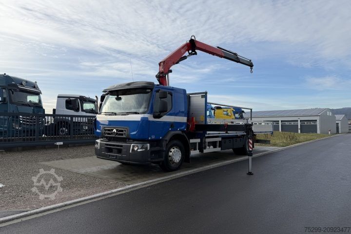 Grue montée sur camion Renault D Wide 18.380 4x2 F135A.22 / Swiss-Vehicle