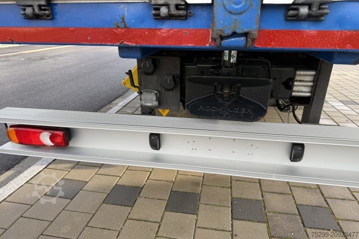Grue montée sur camion Renault D Wide 18.380 4x2 F135A.22 / Swiss-Vehicle
