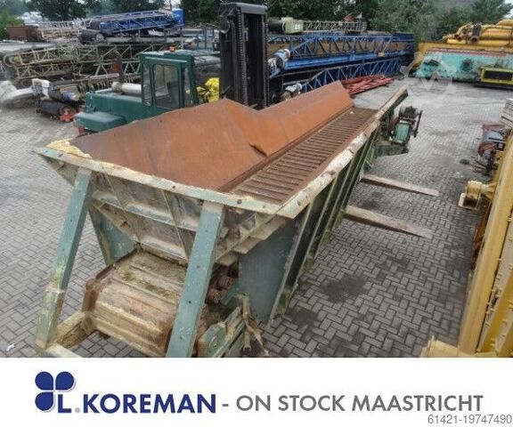 Acél lapszíjas szállítószalag garattal ABM / Bergeaud