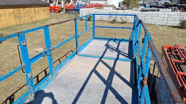 Nůžkový výtah Genie GS-5390 RT