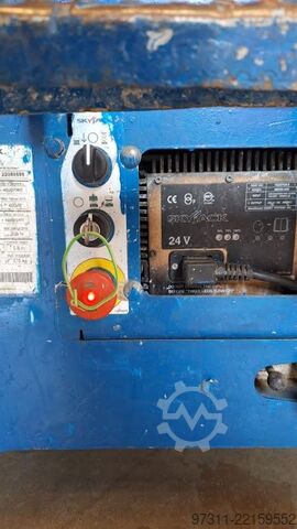 Elevador de tesoura SkyJack SJIII 3219