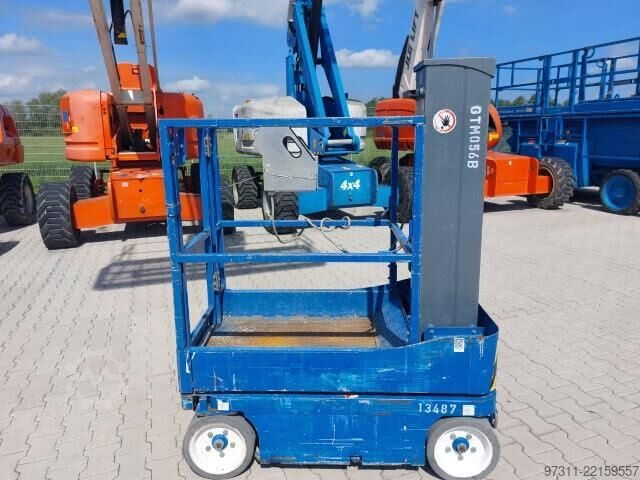 Plataforma elevatória SkyJack SJ12