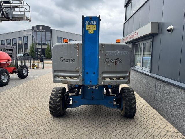 GENIE S-45 Telescoop hoogwerker / boomlift  4x4 DEUTZ DIESEL 4690uur  15,7M Werkhoogte 2014 GENIE S-45 Telescoop hoogwerker / boomlift  4x4 DEUTZ DIESEL 4690uur  15,7M Werkhoogte 2014